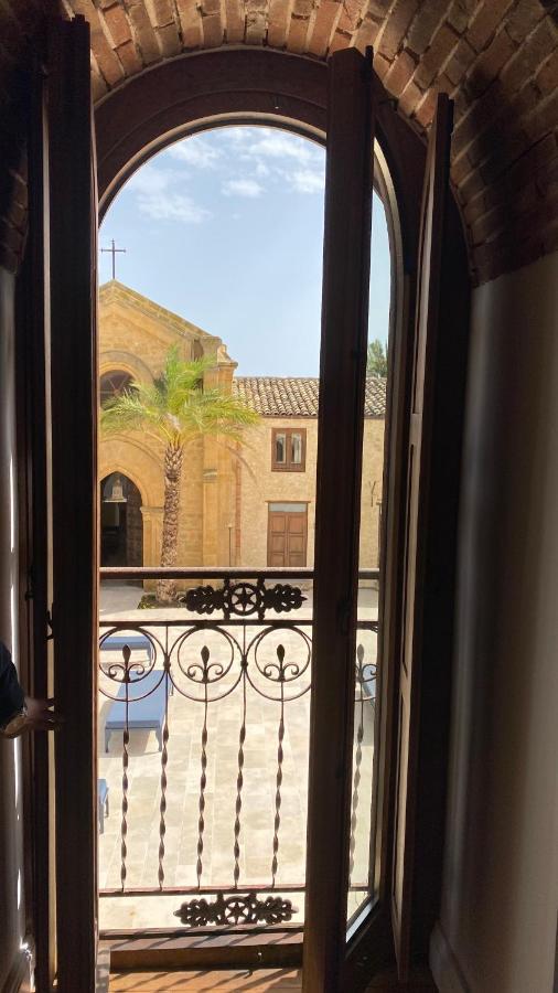 Castello Ducale Colonna Resort Ioppolo Giancaxio Ngoại thất bức ảnh